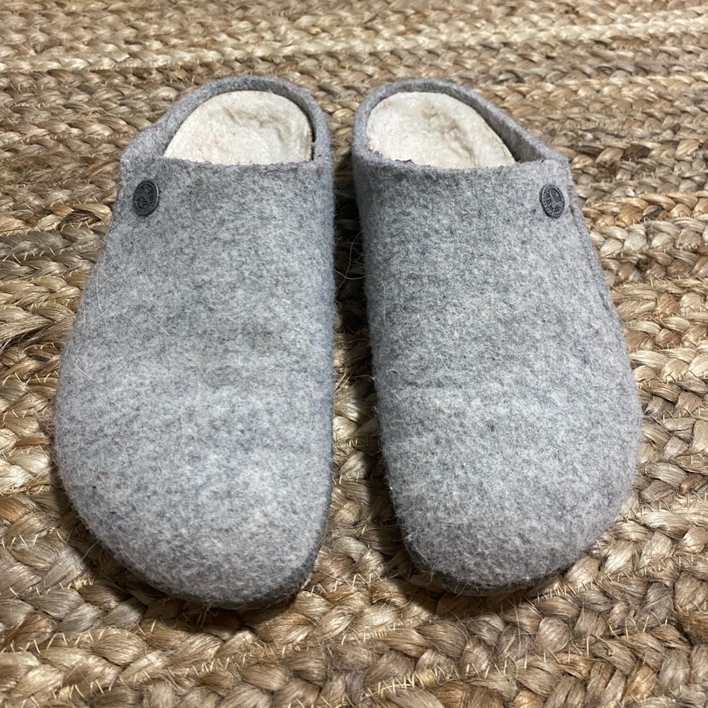 Birkenstock slippers/ clogs